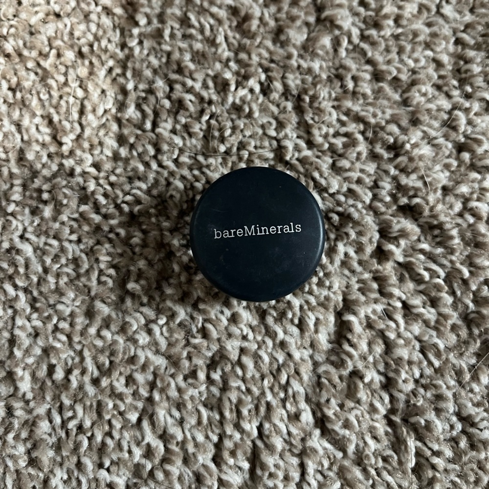bareMinerals Queen Tiffany eyeshadow